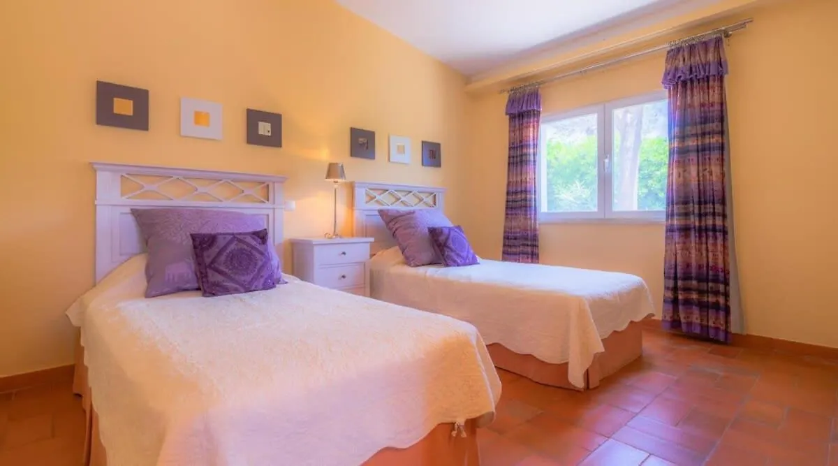 Villa Prado - Beautiful Beachfront Villa Albufeira Hébergement de vacances