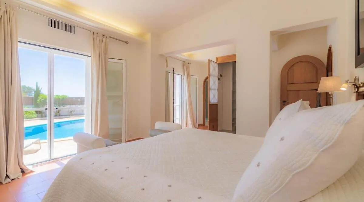 Villa Prado - Beautiful Beachfront Villa Albufeira